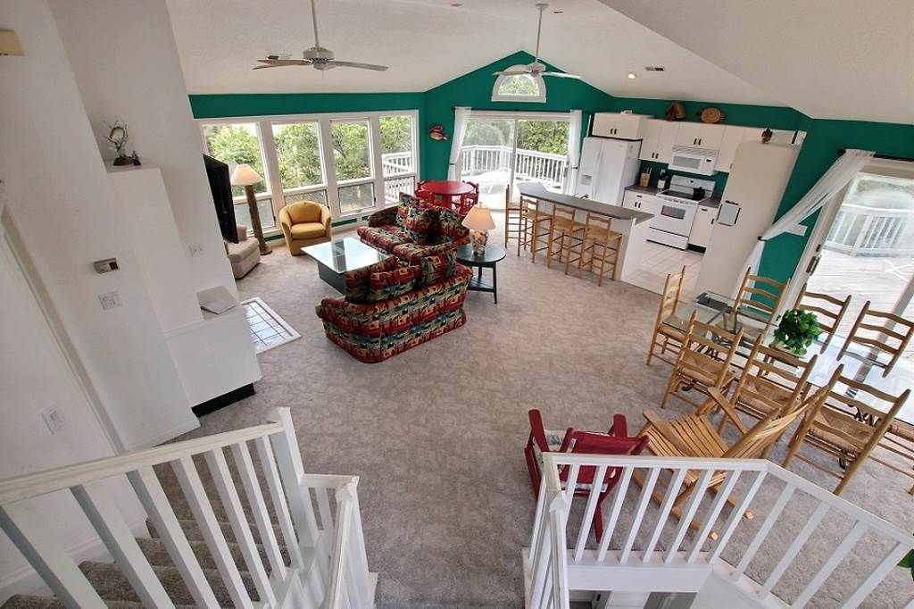 Photo of Livingroom in Monteray Shores