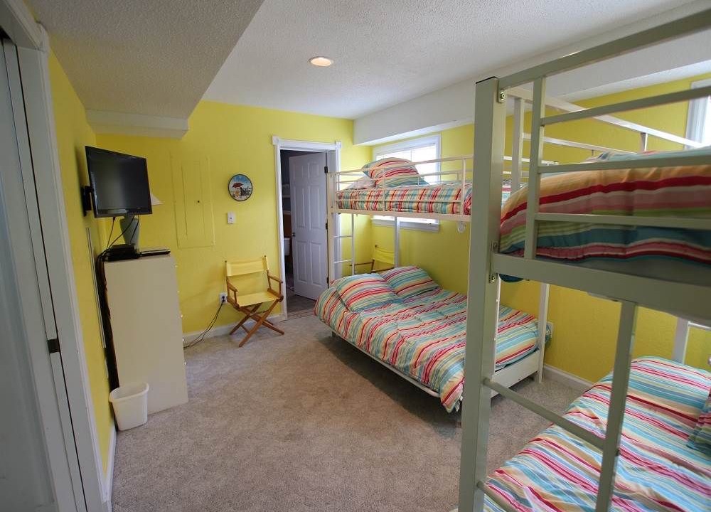 Photo of Bedroom in Monteray Shores