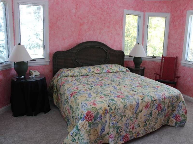 Photo of Bedroom in Monteray Shores
