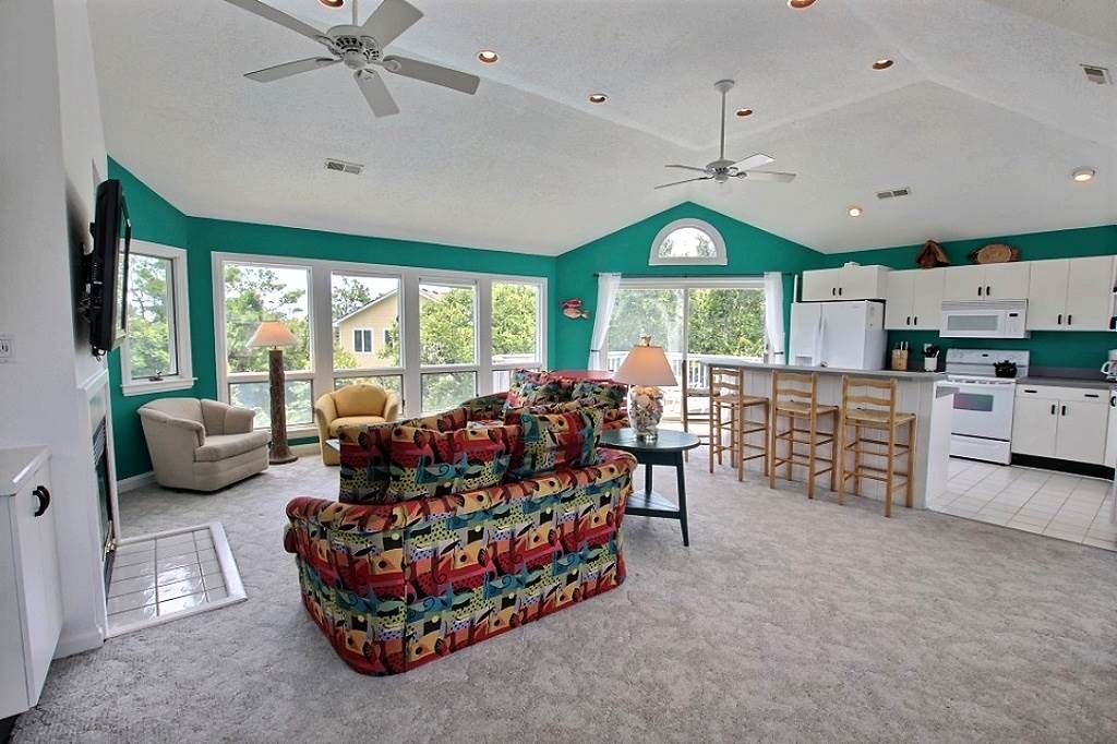 Photo of Livingroom in Monteray Shores