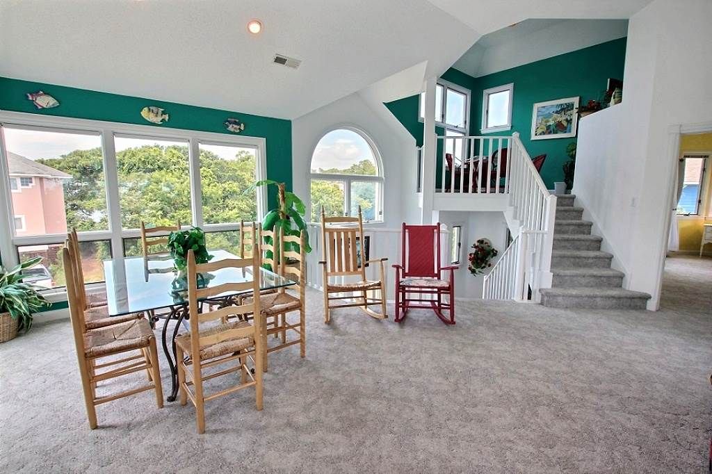Photo of Livingroom in Monteray Shores