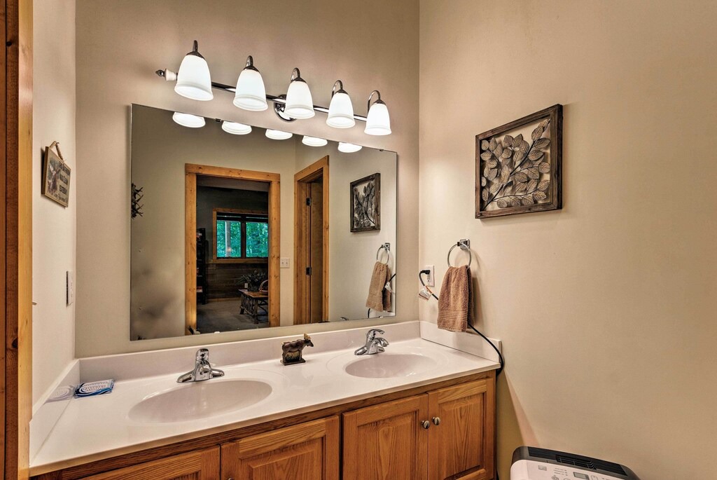Photo of Bathroom in Charter Hills