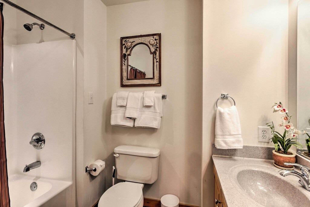 Photo of Bathroom in Charter Hills