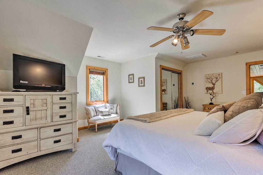 Photo of Bedroom in Charter Hills