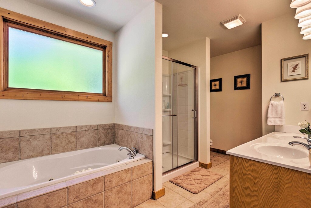 Photo of Bathroom in Charter Hills