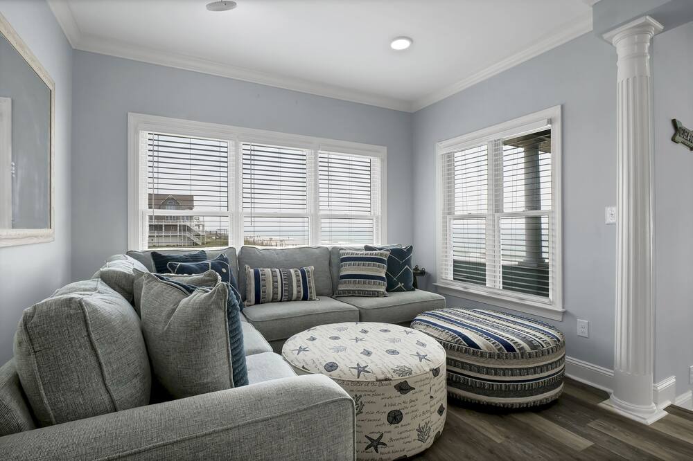 Photo of Livingroom in McCutcheon Field