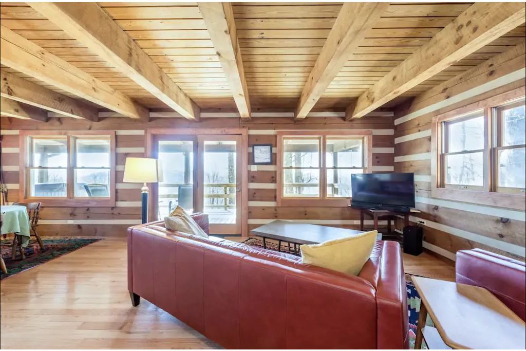 Photo of Livingroom in Chimney Rock