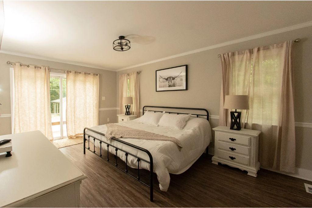 Photo of Bedroom in James City