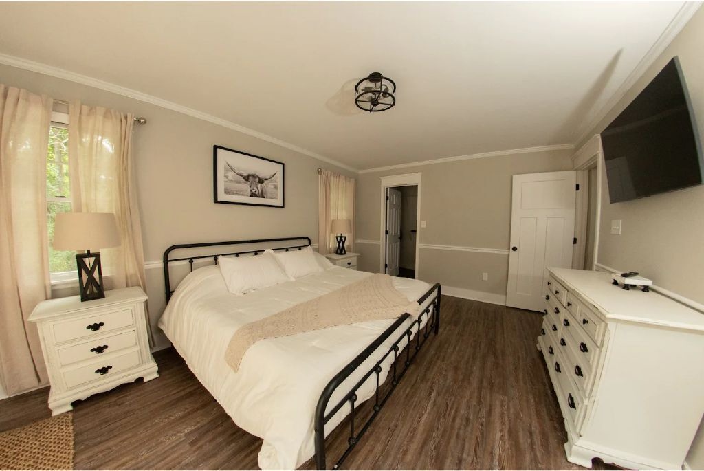 Photo of Bedroom in James City