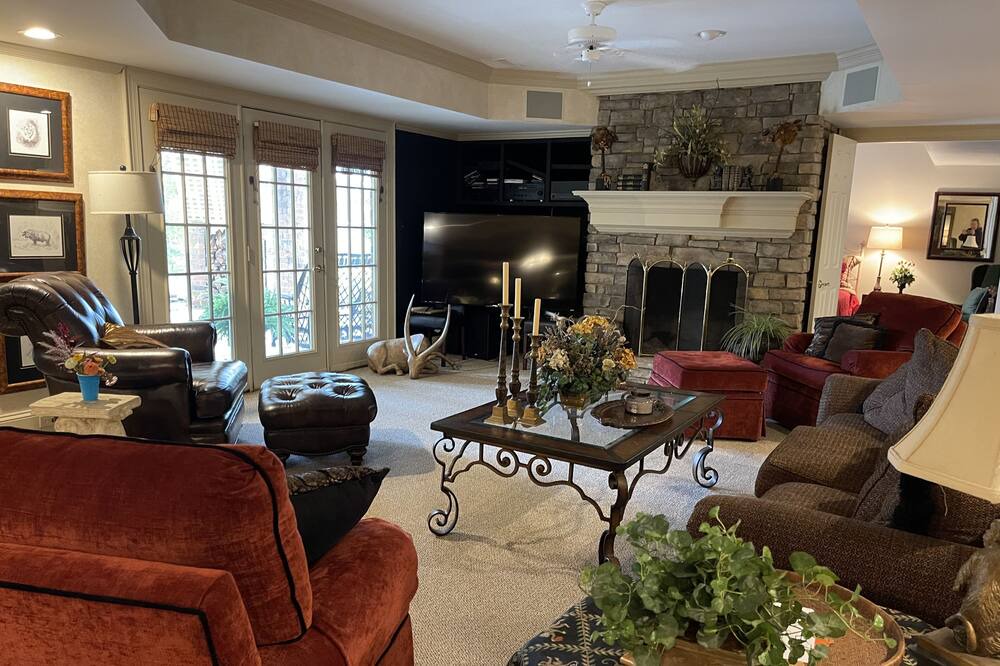 Photo of Livingroom in Pinnacle