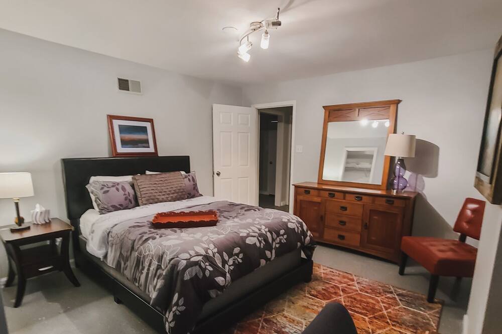 Photo of Bedroom in Mint Hill