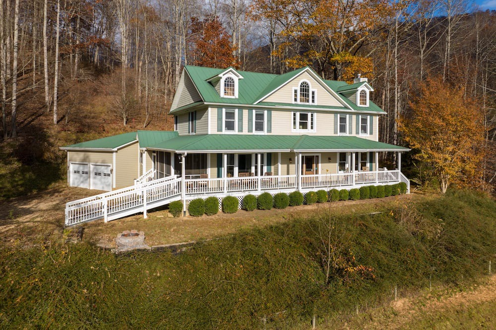 Photo of Outdoor in Barnardsville