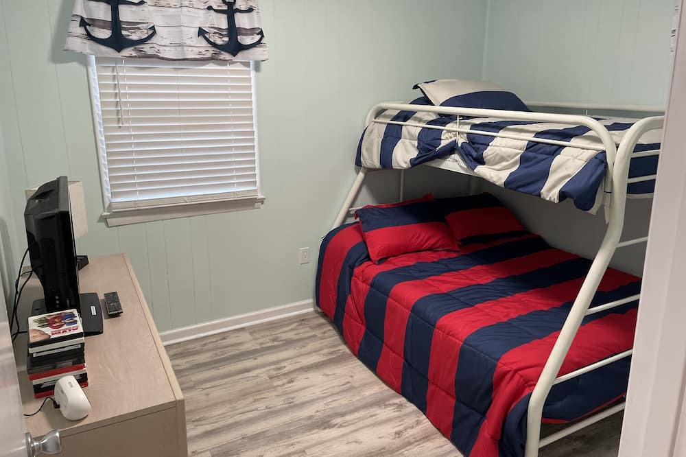Photo of Bedroom in Colington