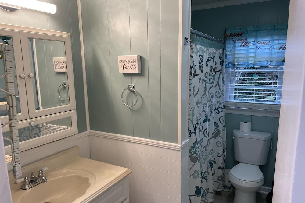 Photo of Bathroom in Colington