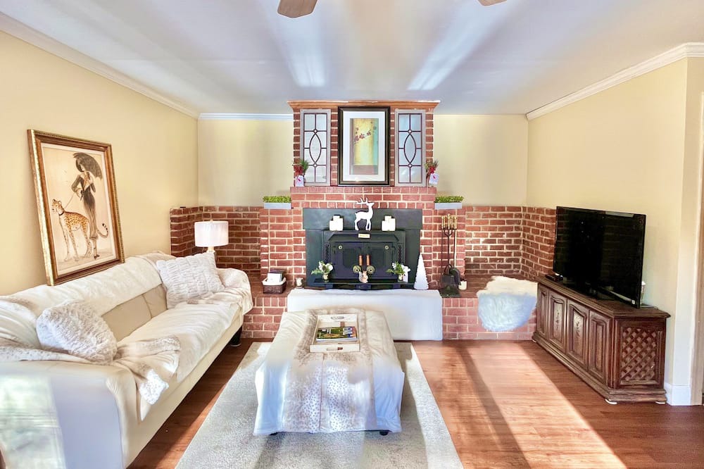 Photo of Bedroom in Wake Forest