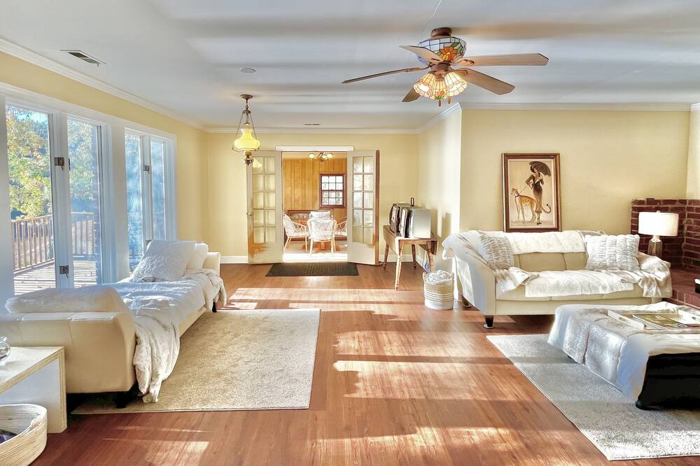 Photo of Bedroom in Wake Forest