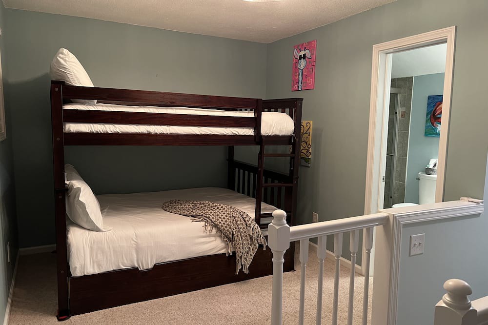 Photo of Bedroom in Olivia