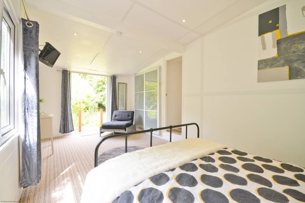 Photo of Bedroom in Whippingham