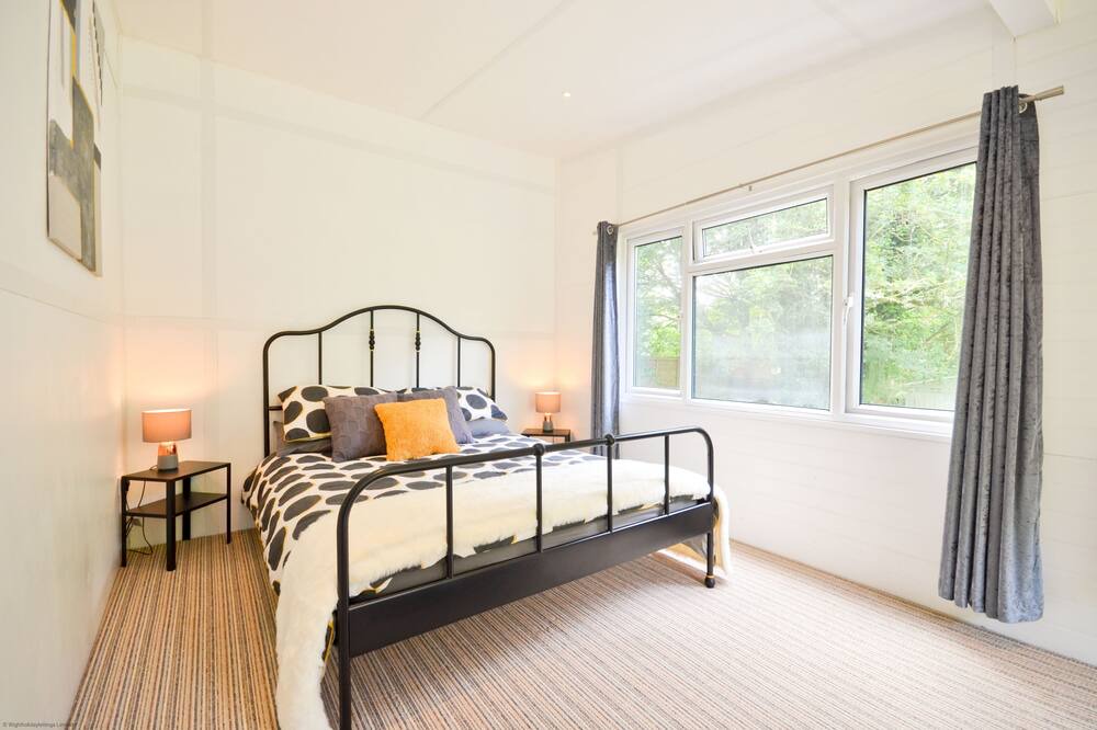 Photo of Bedroom in Whippingham