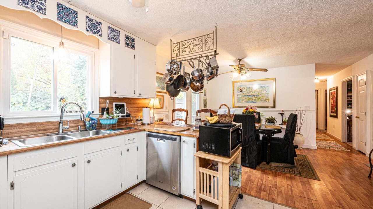 Photo of Kitchen in Hickory