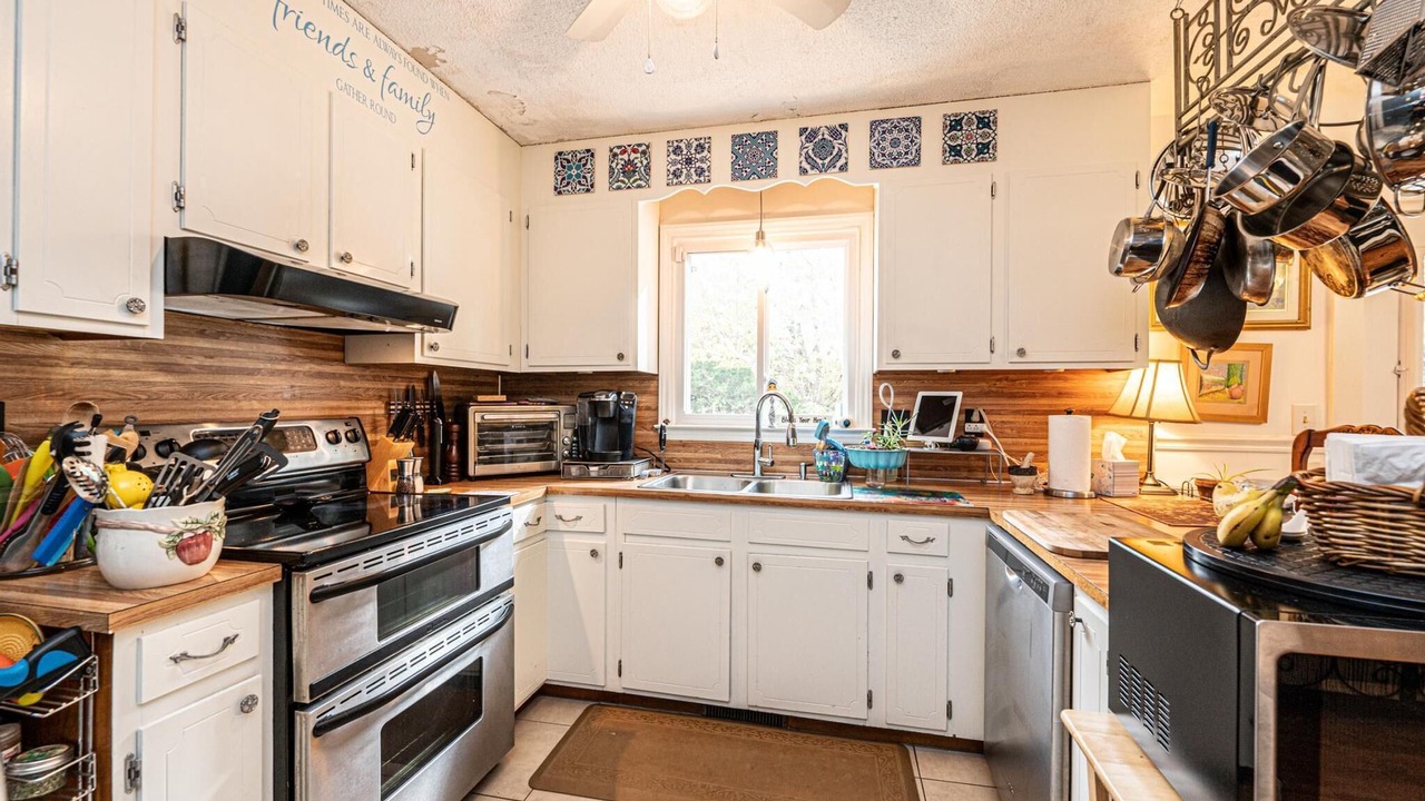 Photo of Kitchen in Hickory