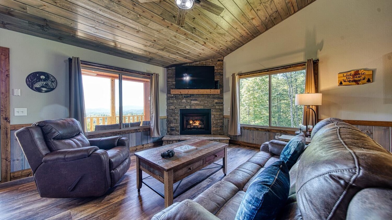 Photo of Livingroom in Upper Peachtree
