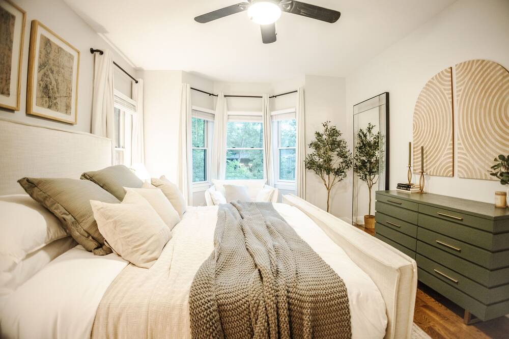 Photo of Bedroom in Swannanoa