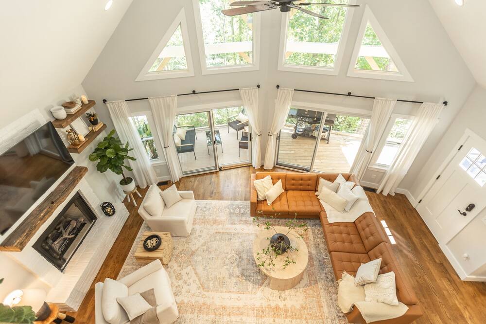 Photo of Bedroom in Swannanoa
