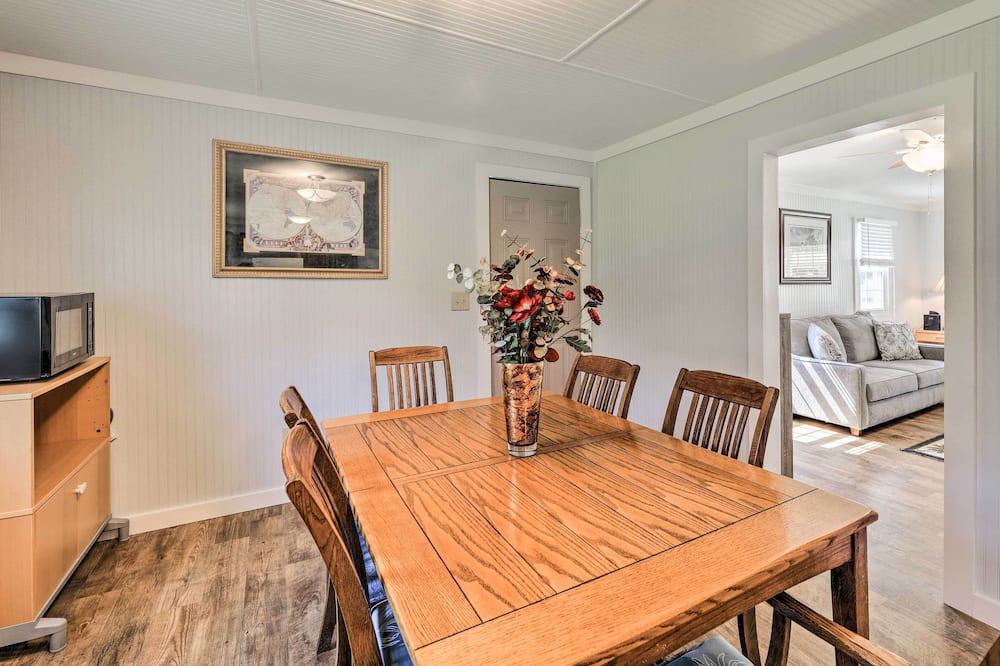 Photo of Bedroom in Harkers Island