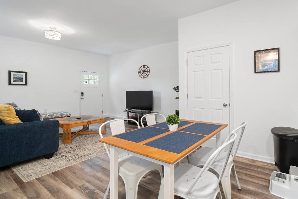 Photo of Livingroom in North Charlotte