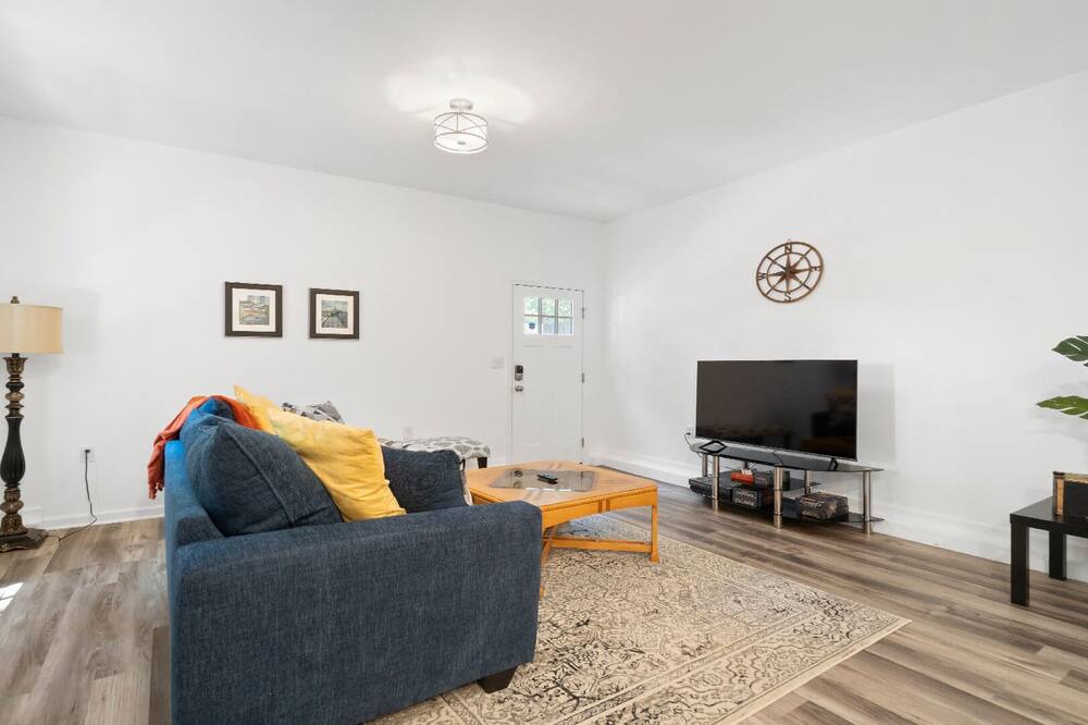 Photo of Livingroom in North Charlotte