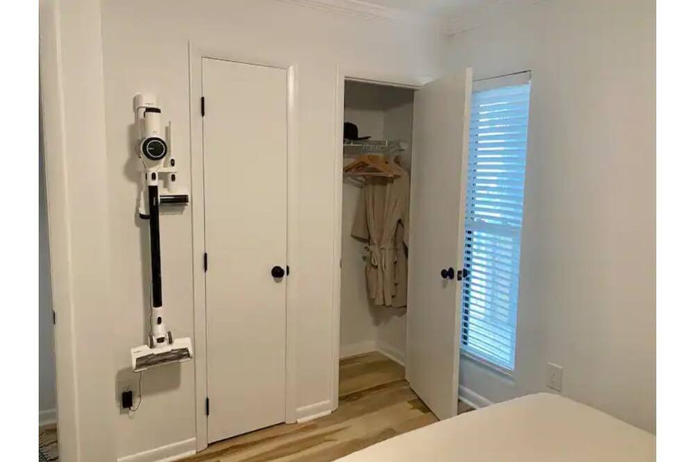 Photo of Bedroom in McCutcheon Field
