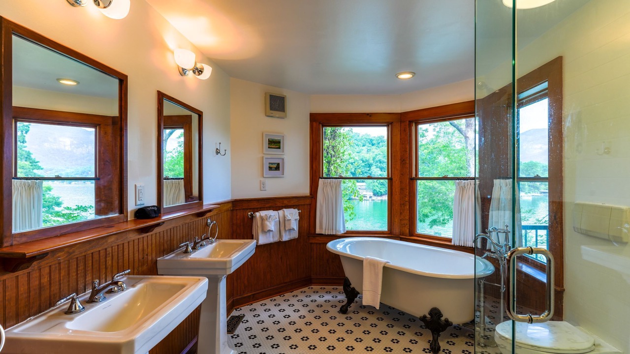 Photo of Livingroom in Lake Lure