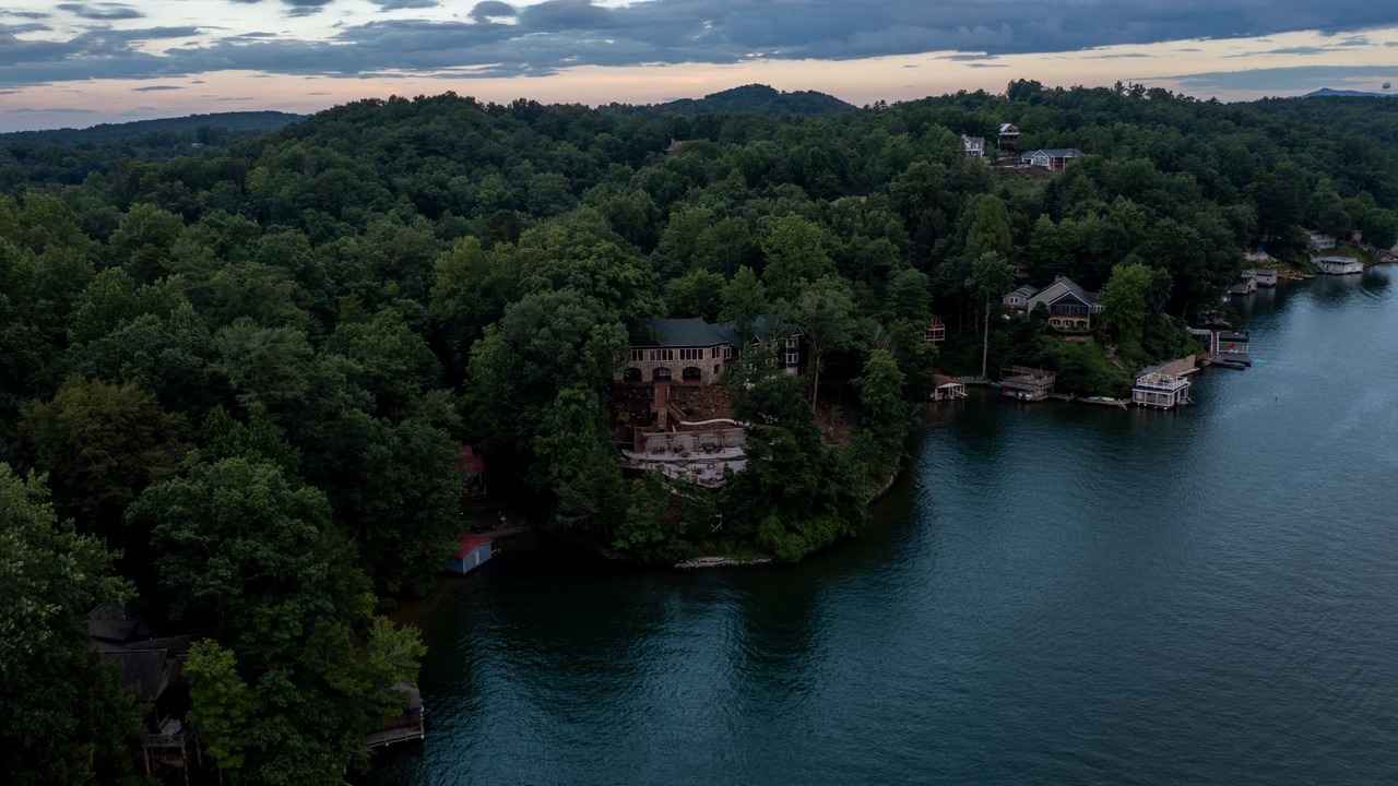 Photo of Outdoor in Lake Lure