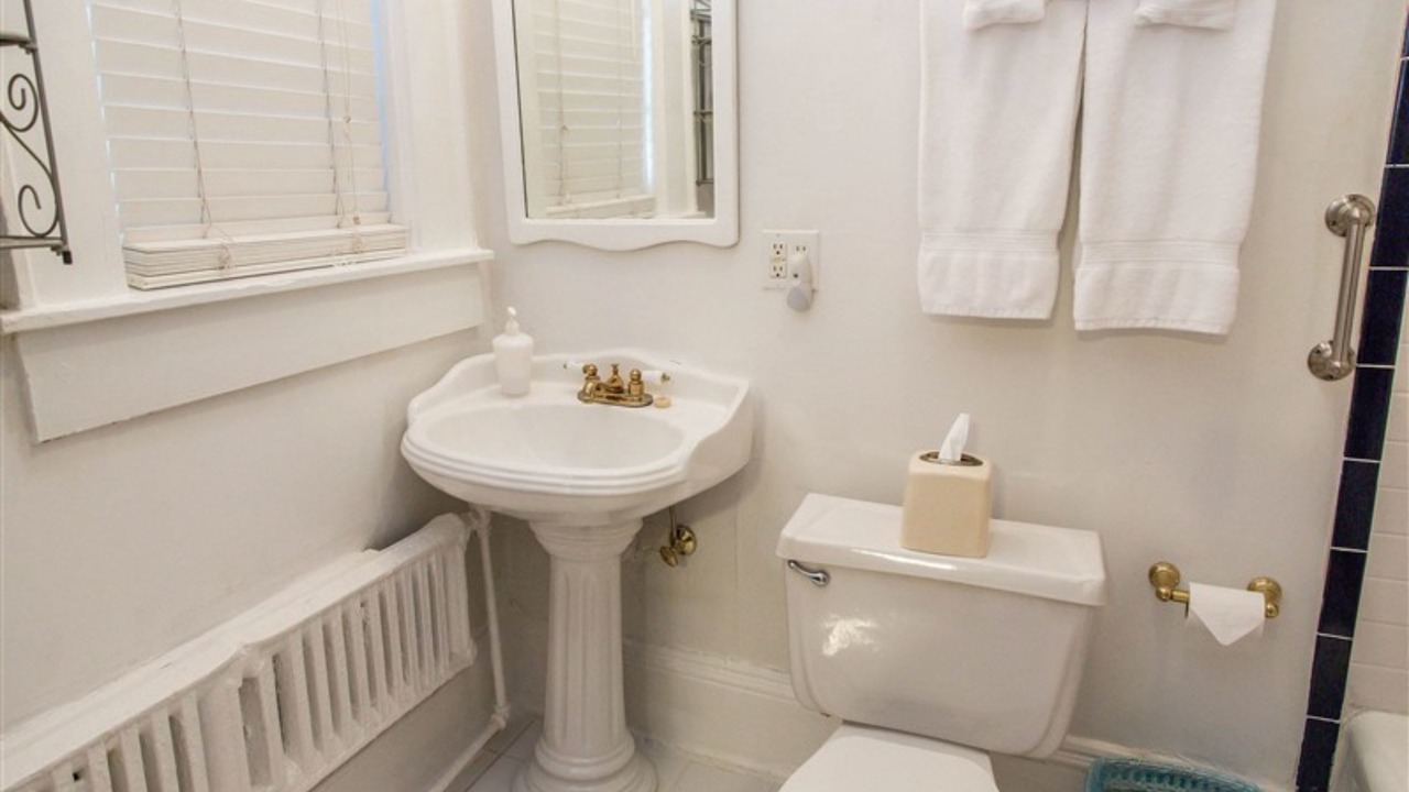 Photo of Bathroom in Hendersonville