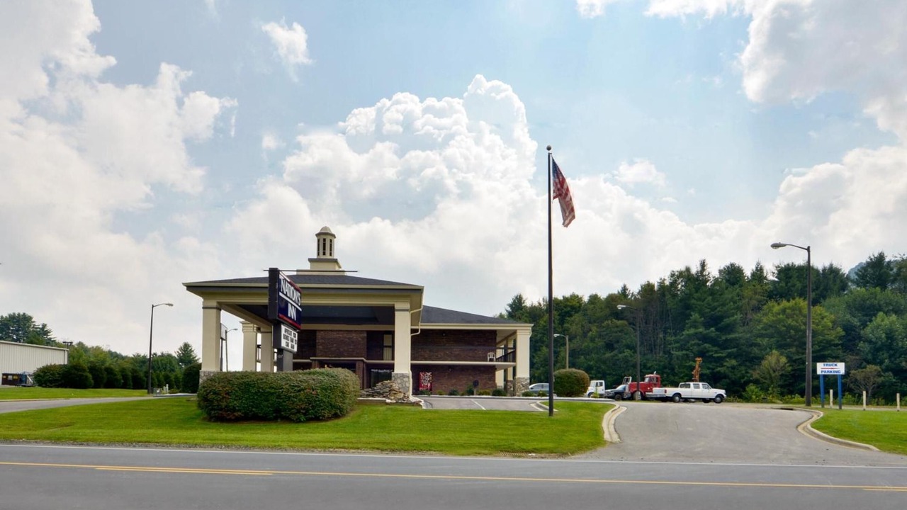 Photo of Outdoor in West Jefferson