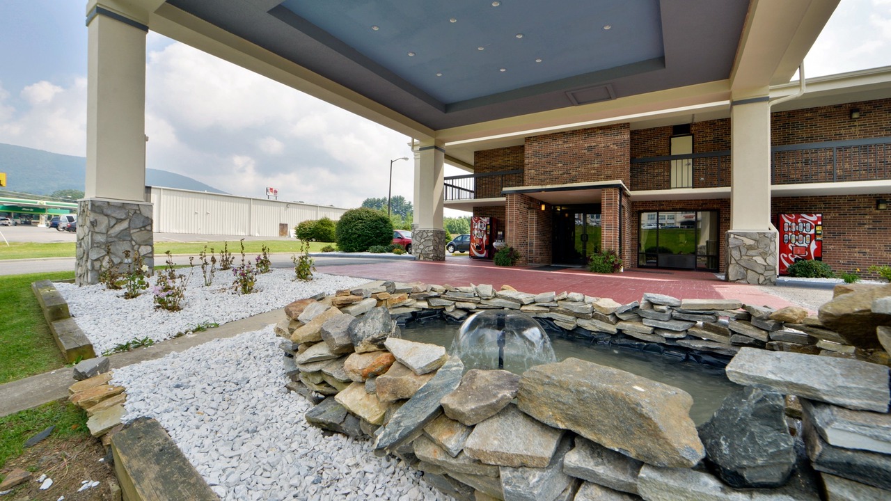 Photo of Outdoor in West Jefferson
