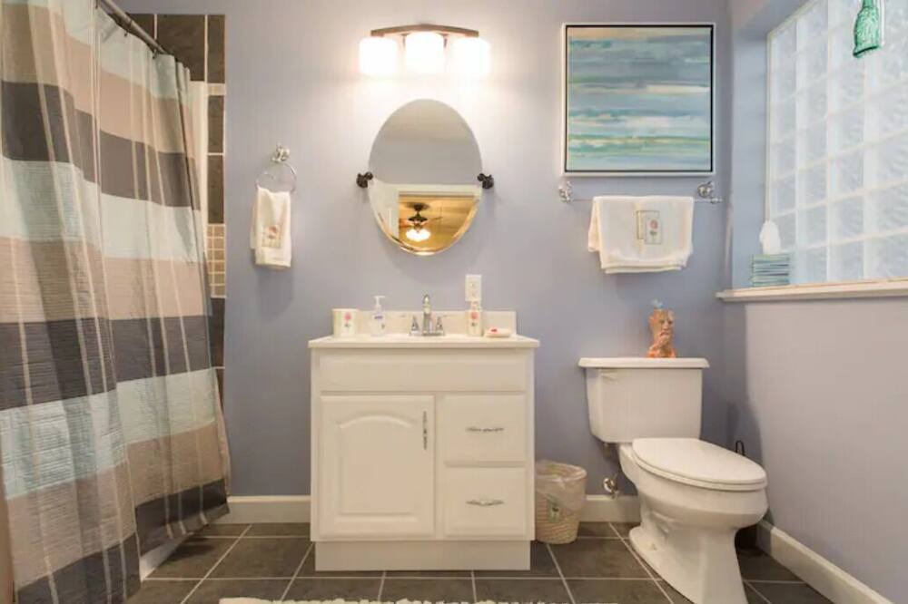 Photo of Bathroom in Skyland