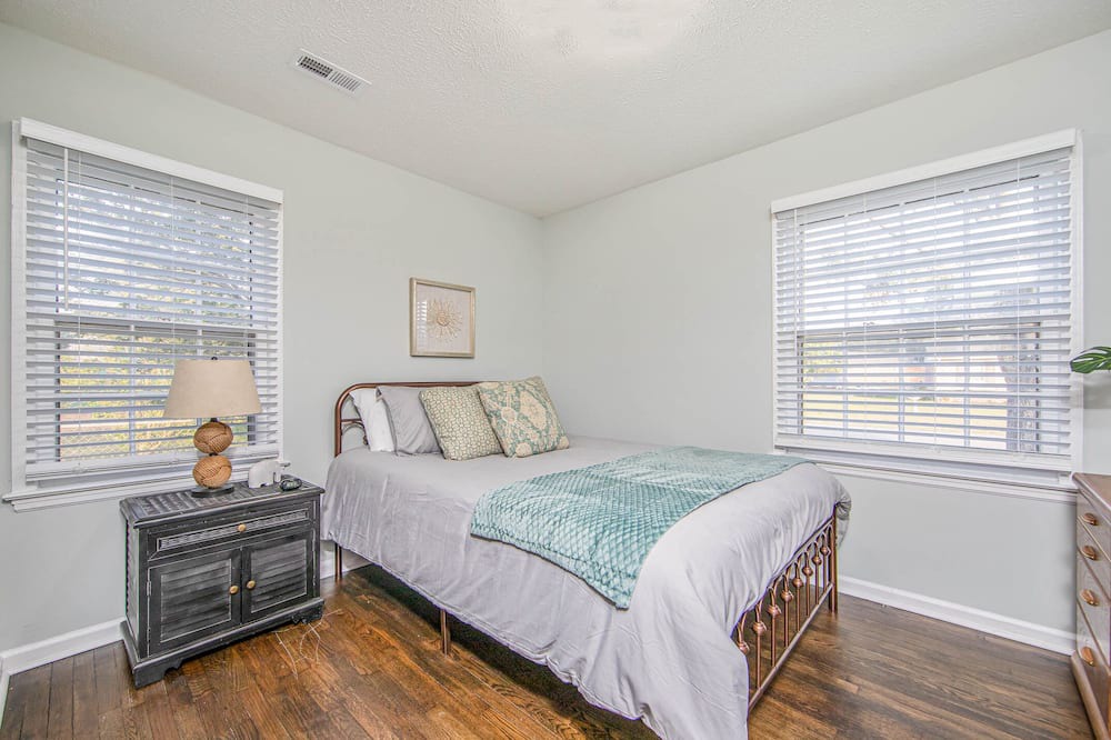 Photo of Bedroom in South View
