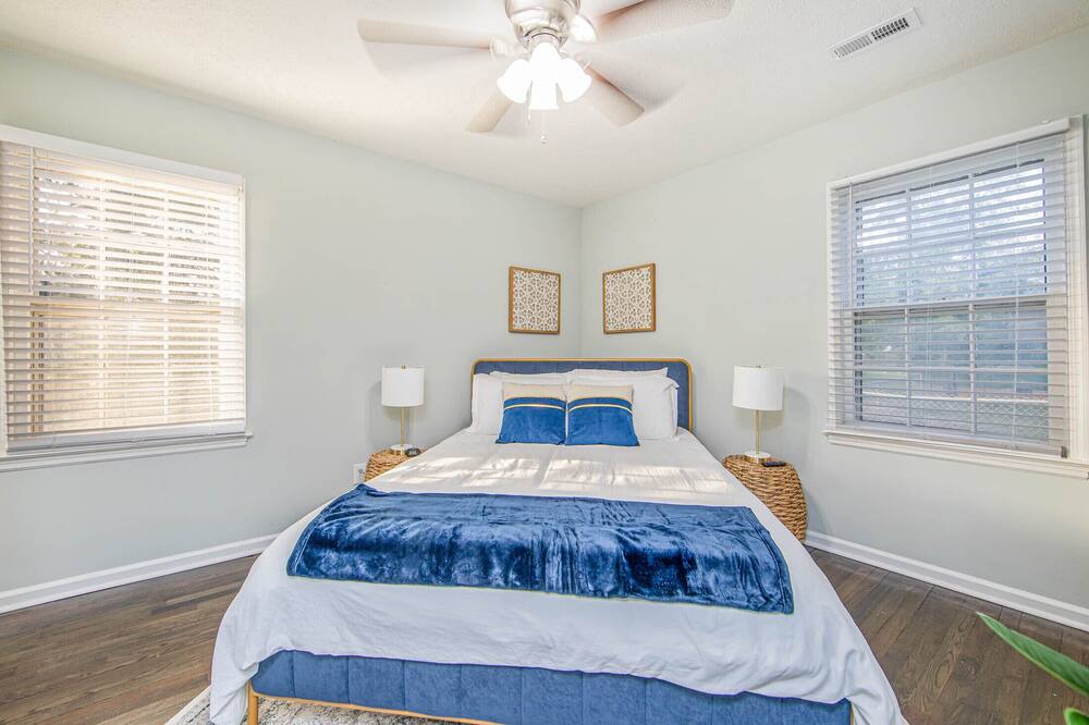Photo of Bedroom in South View
