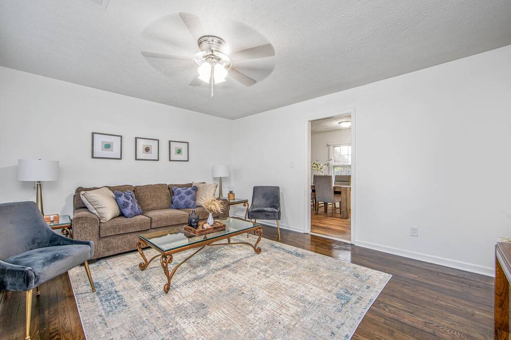 Photo of Livingroom in South View
