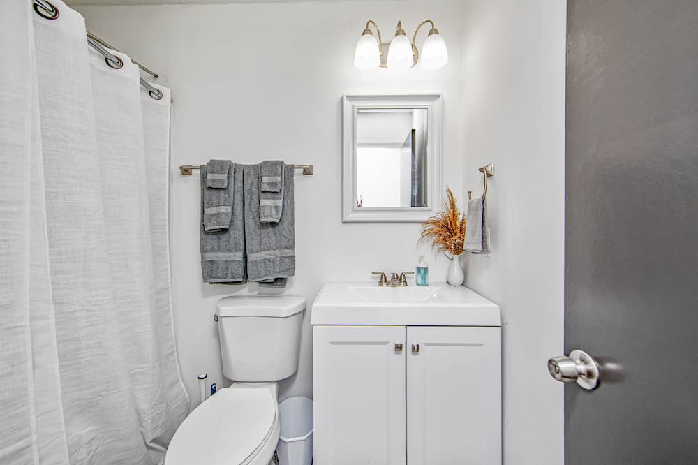 Photo of Bathroom in South View