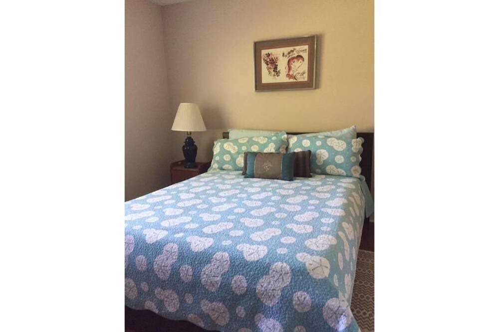Photo of Bedroom in Summerfield