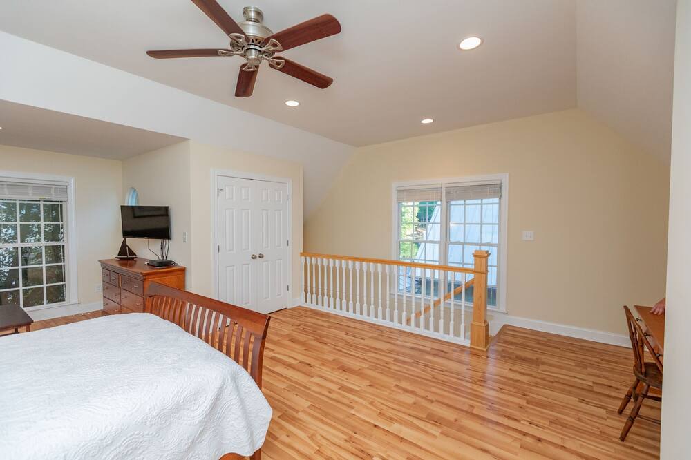 Photo of Bedroom in Macon