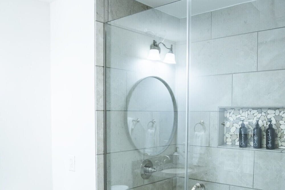 Photo of Bathroom in Roxboro