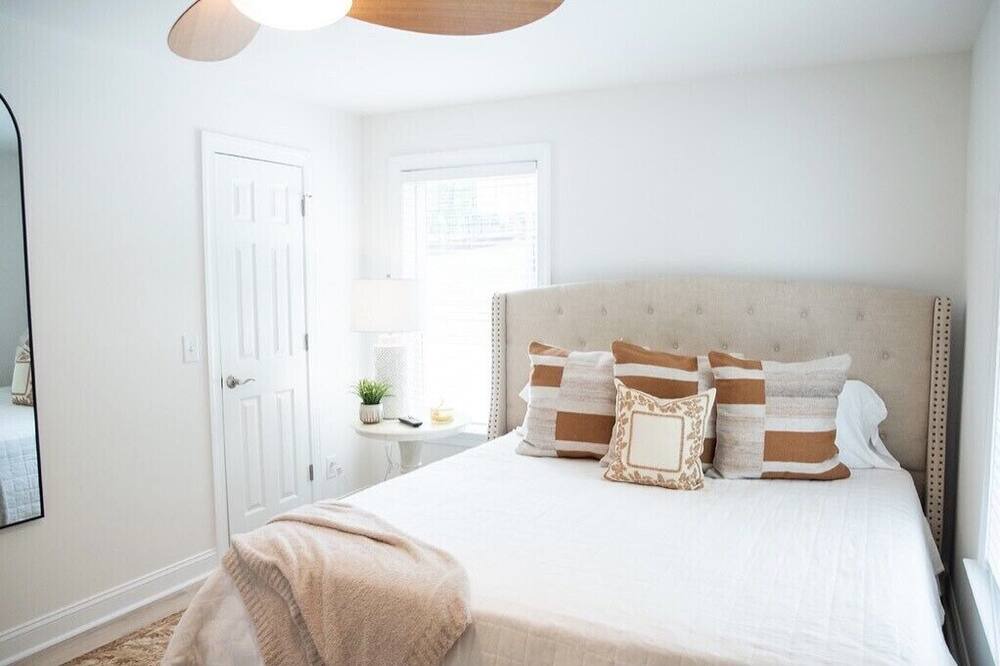 Photo of Bedroom in Roxboro