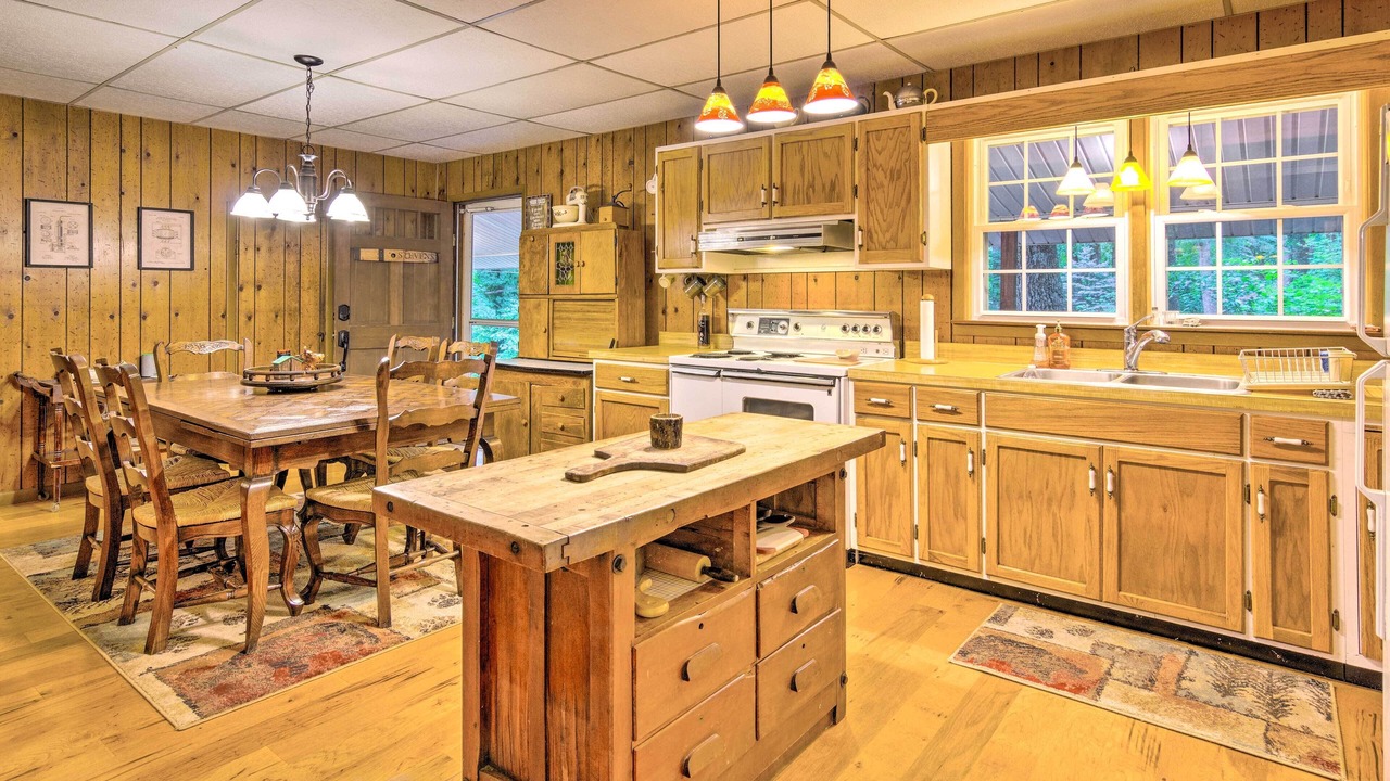Photo of Kitchen in Linville Falls