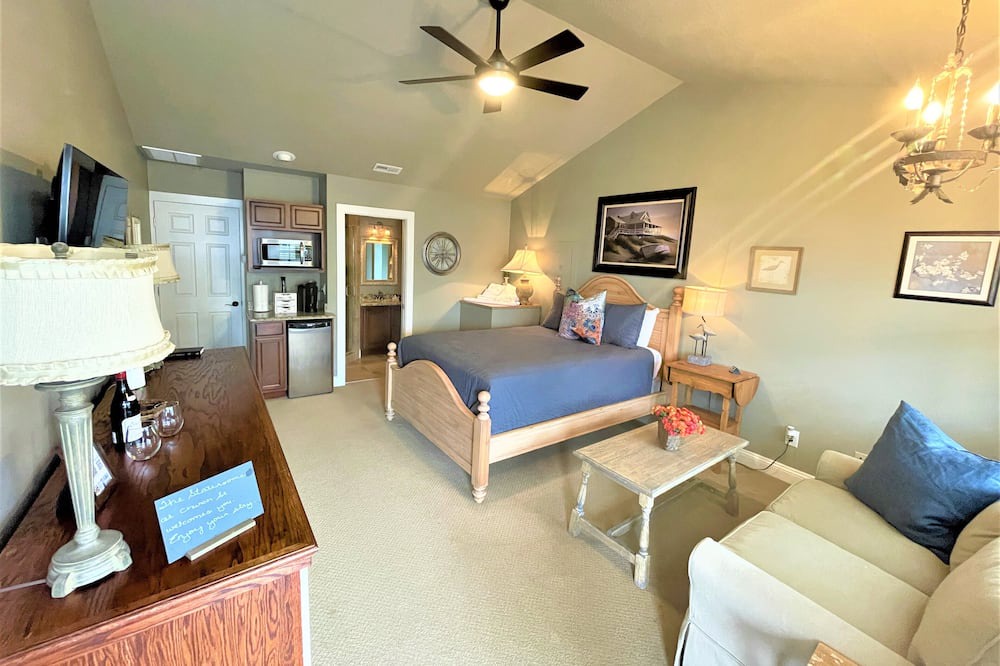 Photo of Livingroom in Swansboro