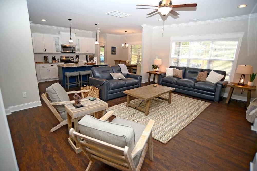 Photo of Livingroom in Pinehurst