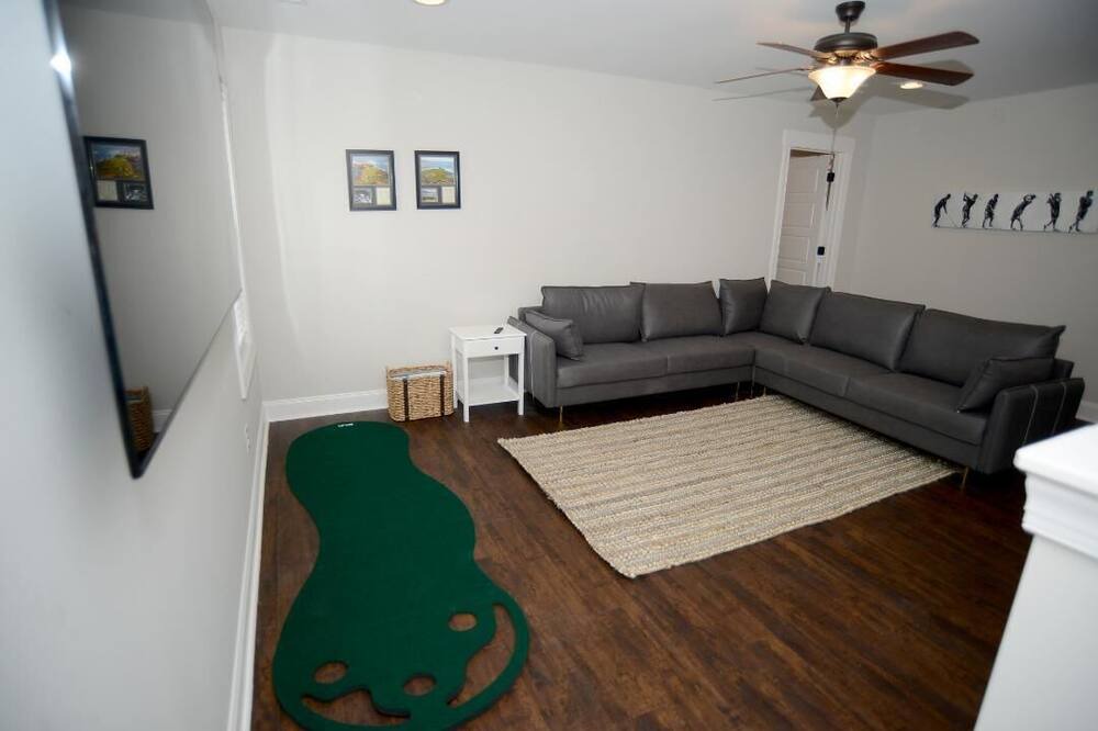 Photo of Livingroom in Pinehurst
